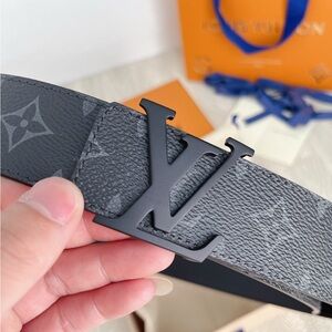 Louis Vuitton Gray Monogram Belt Bag